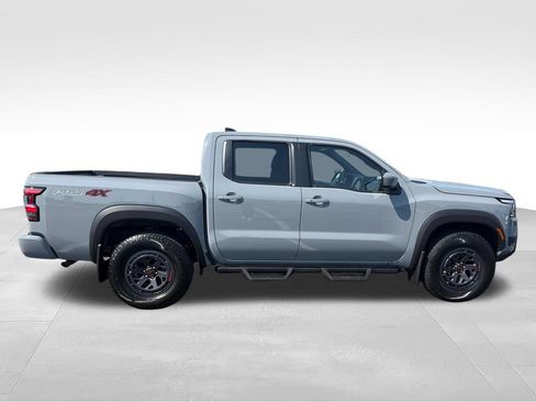Used 2025 Nissan Frontier PRO-4X AWD/4WD image 6