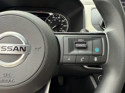 Used 2021 Nissan Rogue SV AWD/4WD image 23