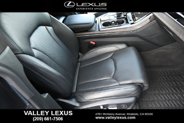 Used 2019 Audi Q8 Prestige w/ Luxury Package AWD/4WD image 19