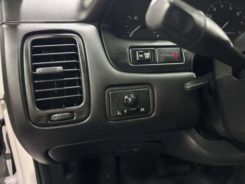 Used 1996 Nissan Maxima FWD image 20