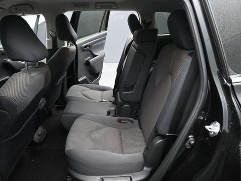 Used 2024 Toyota Highlander LE image 13