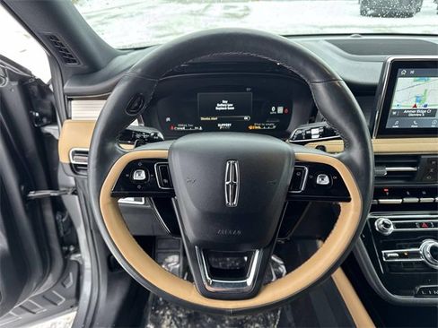Used 2022 Lincoln Corsair Reserve w/ Equipment Group 201A image 27