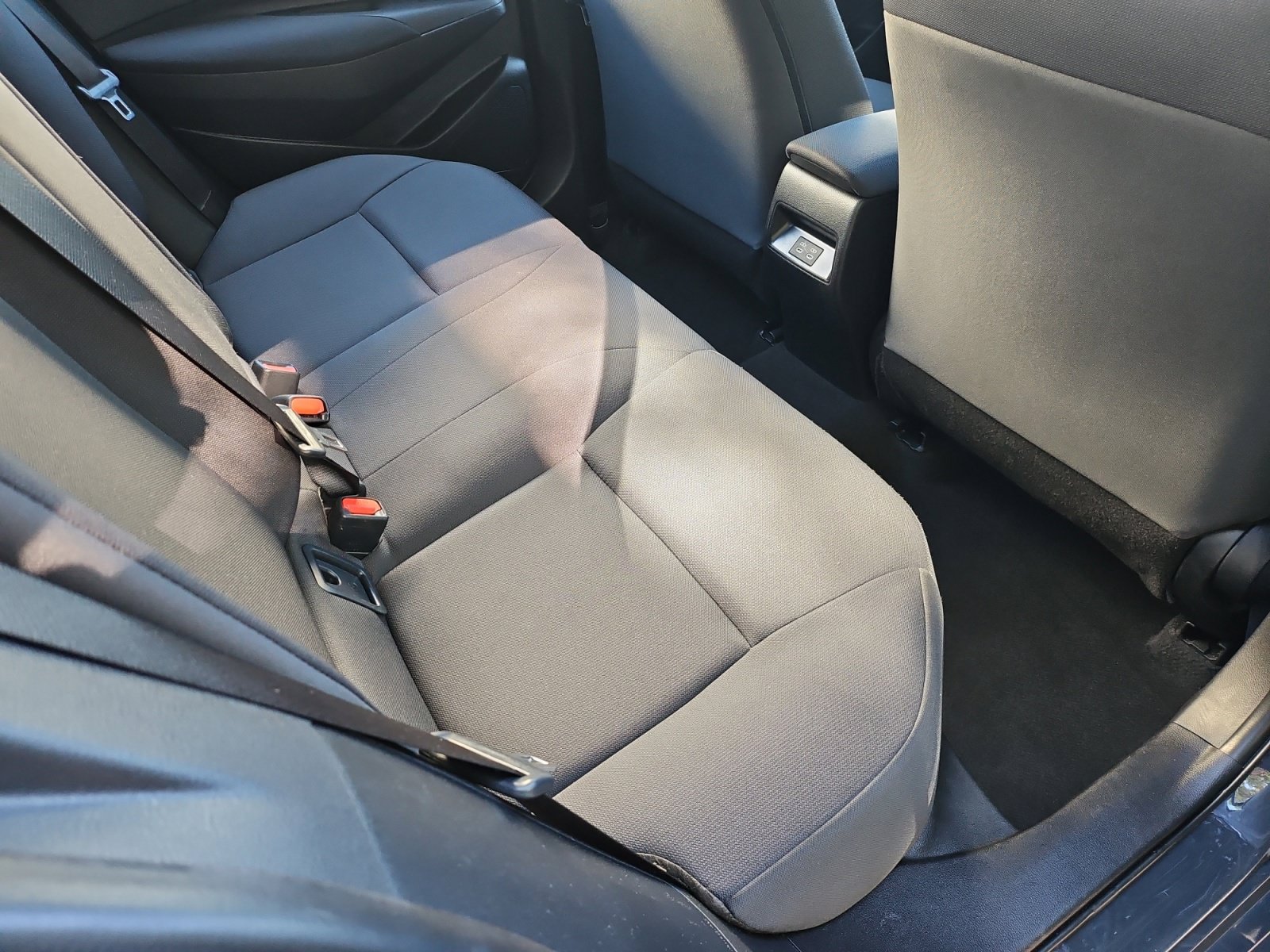 Used 2024 Toyota Corolla LE FWD image 32