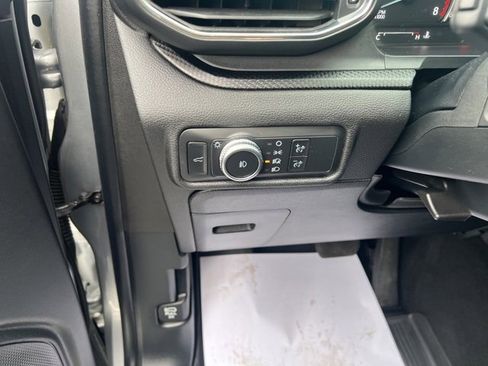 Used 2022 Ford Explorer ST-Line w/ Class IV Trailer Tow Package image 10