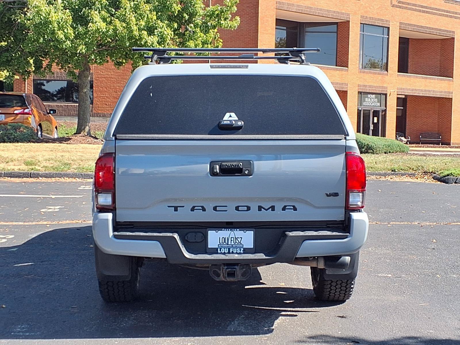 Used 2019 Toyota Tacoma TRD Sport AWD/4WD image 28