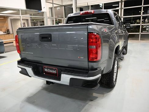 Used 2021 Chevrolet Colorado LT w/ LT Convenience Package image 5