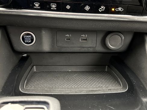 Used 2023 Nissan Rogue SV AWD/4WD image 15