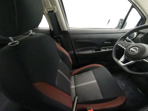 Used 2024 Nissan Versa SR w/ Trunk Package image 24