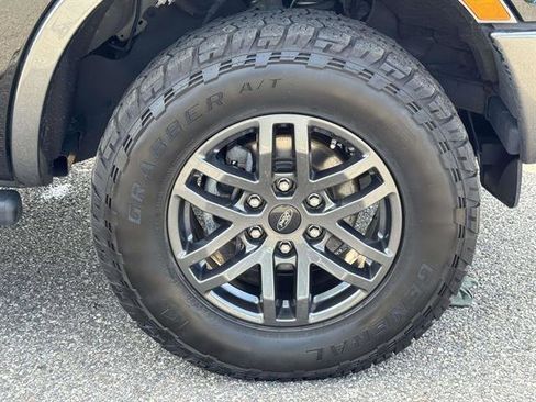 Used 2022 Ford Ranger Lariat w/ Tremor Off-Road Package image 7