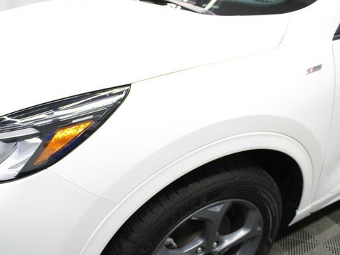 Used 2024 Ford Escape ST-Line w/ Tech Pack #1 AWD/4WD image 47
