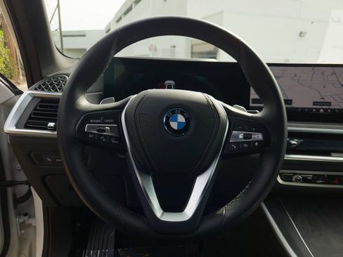 Used 2025 BMW X5 xDrive50e w/ Parking Assistance Package AWD/4WD image 14