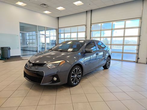Used 2014 Toyota Corolla S Premium image 8