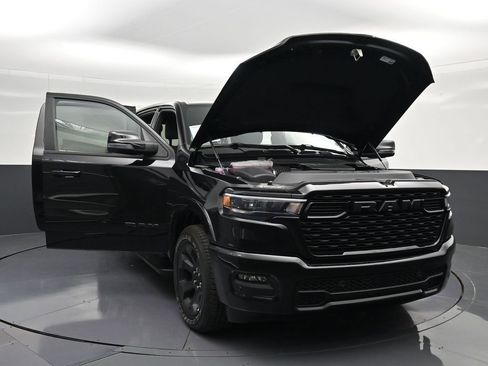 Used 2025 RAM 1500 Big Horn RWD image 33