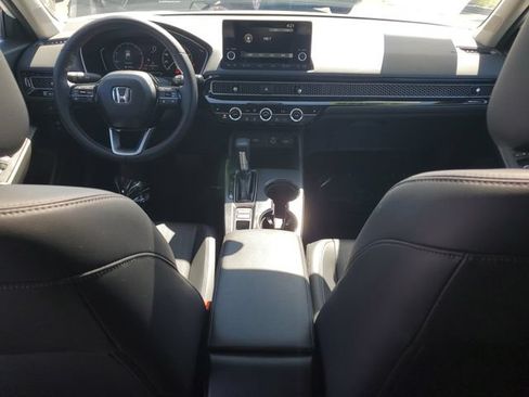 Certified 2024 Honda Civic EX-L image 9