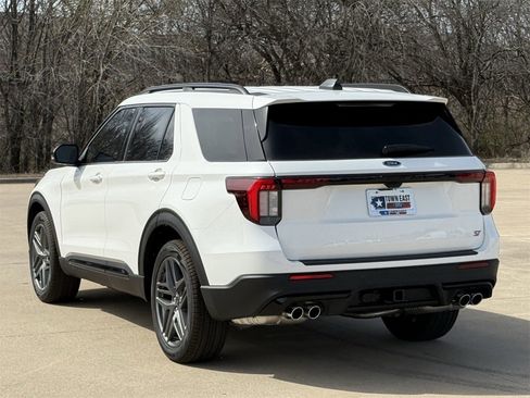 New 2026 Ford Explorer ST image 28