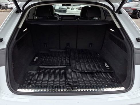 Used 2020 Audi Q8 Prestige w/ Prestige Package image 36