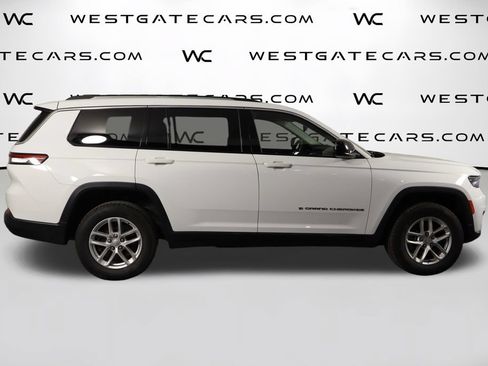 Used 2022 Jeep Grand Cherokee L Laredo w/ Luxury Tech Group I AWD/4WD image 45