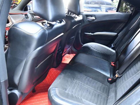 Used 2017 Dodge Charger R/T image 32