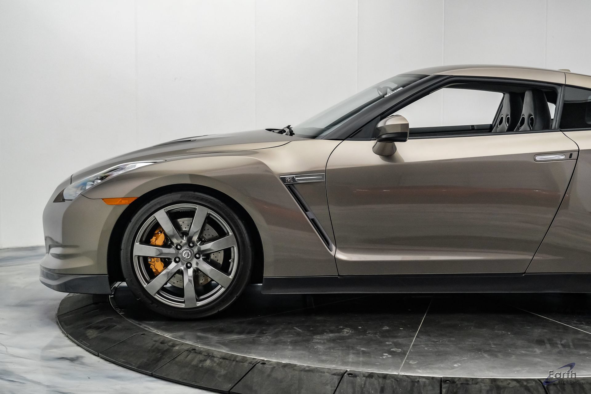 Used 2009 Nissan GT-R Premium AWD/4WD image 11
