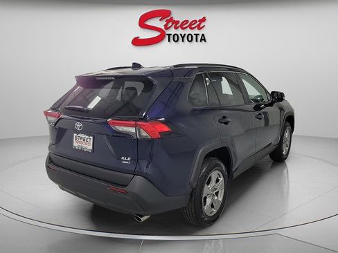 Certified 2025 Toyota RAV4 XLE AWD/4WD image 4