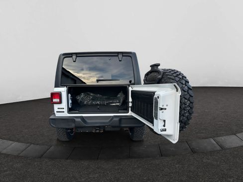 Used 2022 Jeep Wrangler Unlimited Sport image 11