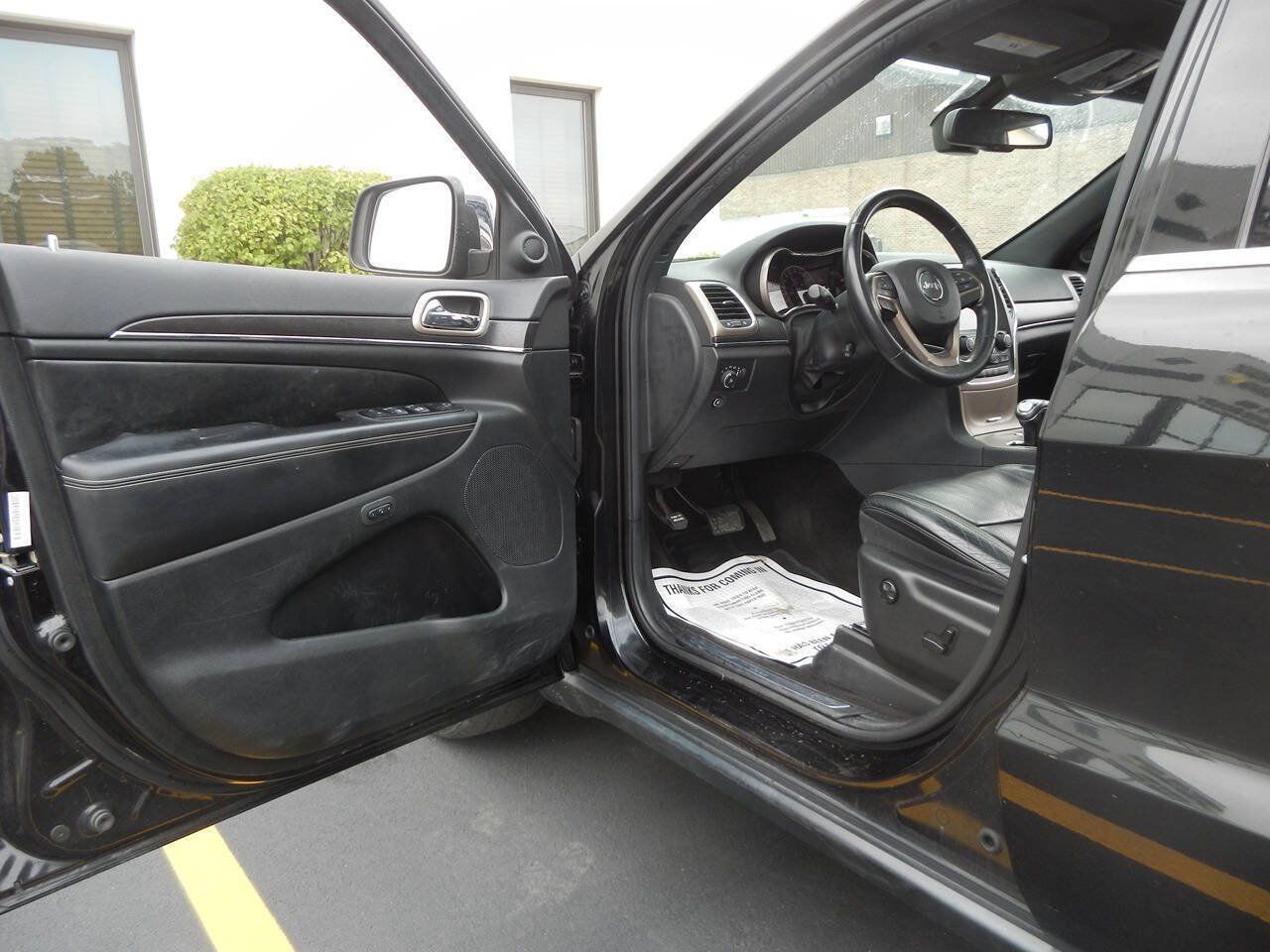 Used 2015 Jeep Grand Cherokee Limited w/ Luxury Group II AWD/4WD image 26