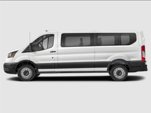 Used 2025 Ford Transit 350 XLT RWD image 3