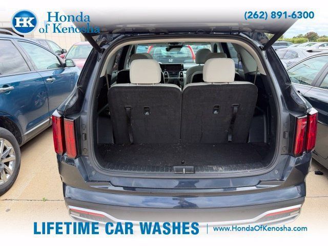 Used 2023 Kia Sorento SX Prestige w/ Panoramic Sunroof Package AWD/4WD image 12