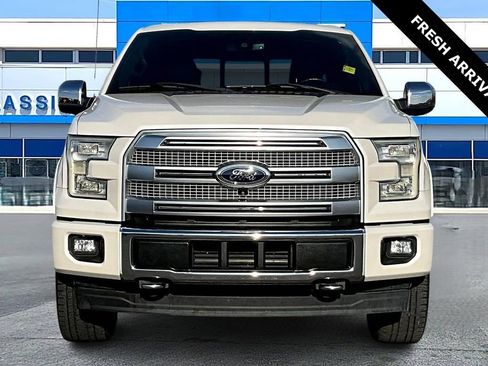 Used 2017 Ford F150 Platinum w/ Equipment Group 701A Luxury AWD/4WD image 2