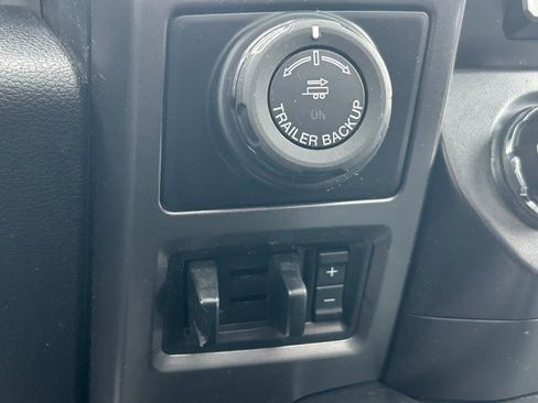 Used 2017 Ford F150 XLT w/ Equipment Group 302A Luxury AWD/4WD image 22