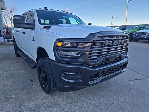 New 2026 RAM 2500 Tradesman AWD/4WD image 15