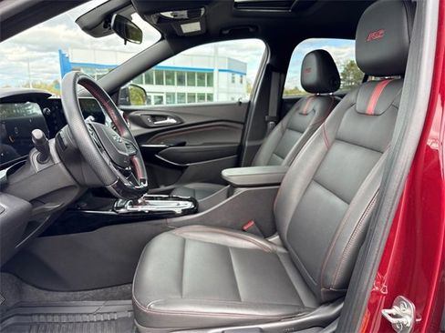 Certified 2024 Chevrolet Trax RS w/ Sunroof Package image 15