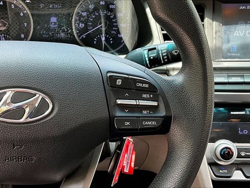 Used 2020 Hyundai Elantra SEL FWD image 11