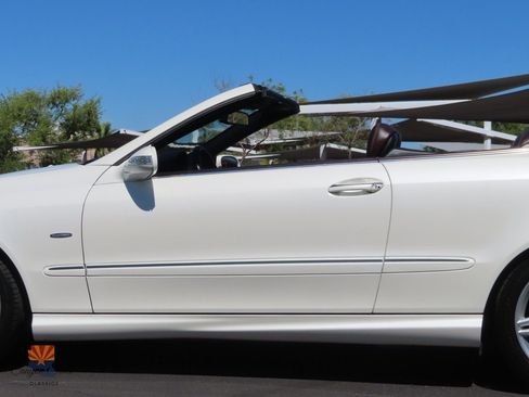 Used 2009 Mercedes-Benz CLK 350 Cabriolet image 19