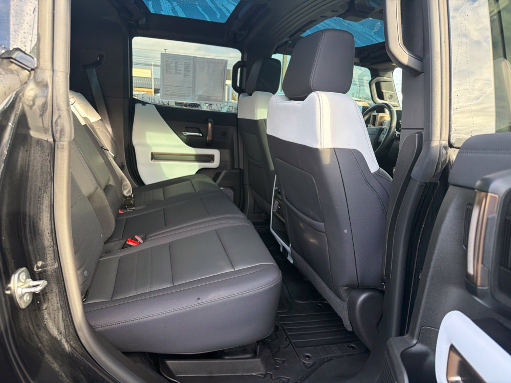 Used 2025 GMC Hummer EV 3X w/ LPO, Sport Package AWD/4WD image 18