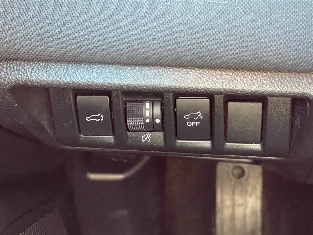 Used 2022 Subaru Outback Premium AWD/4WD image 18