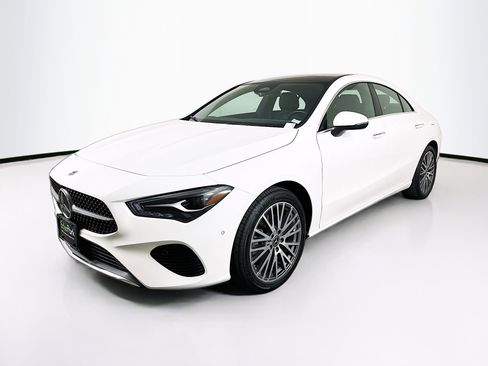 Used 2025 Mercedes-Benz CLA 250 image 3