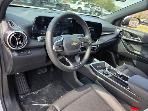 New 2026 Chevrolet Equinox LT w/ Convenience Package II image 7