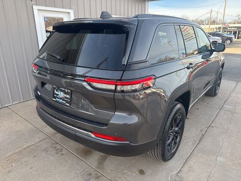 New 2026 Jeep Grand Cherokee Altitude AWD/4WD image 3