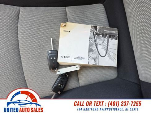 Used 2015 Chevrolet Cruze LS FWD image 20