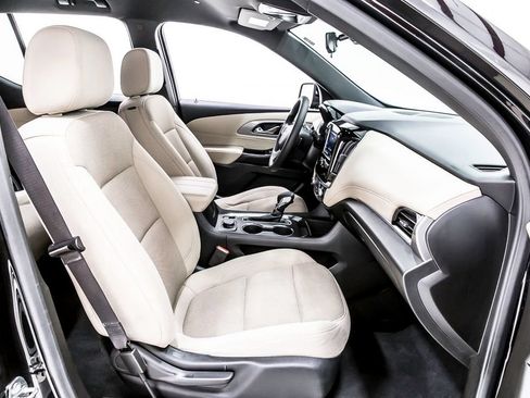Used 2023 Chevrolet Traverse LS w/ Safety Package FWD image 30