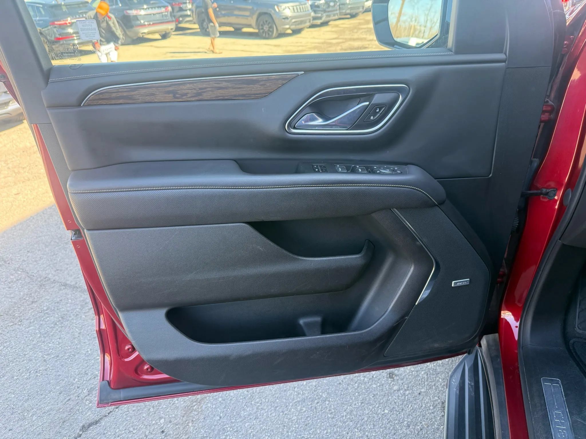 Used 2021 Chevrolet Tahoe Premier AWD/4WD image 20