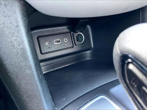 Used 2022 Chevrolet Equinox LS w/ LS Convenience Package FWD image 25