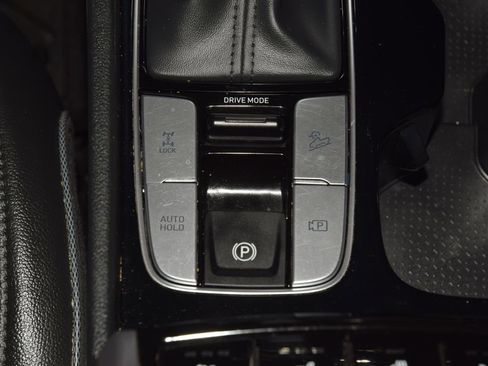 Used 2023 Hyundai Santa Cruz Limited AWD/4WD image 31