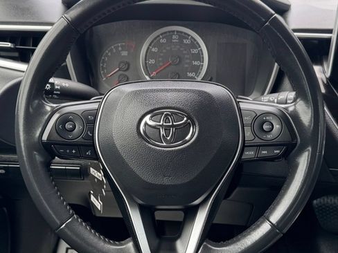 Used 2022 Toyota Corolla SE w/ SE Preferred Package FWD image 16