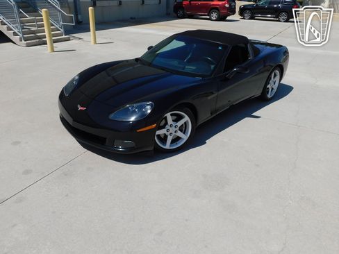 Used 2005 Chevrolet Corvette Convertible image 30