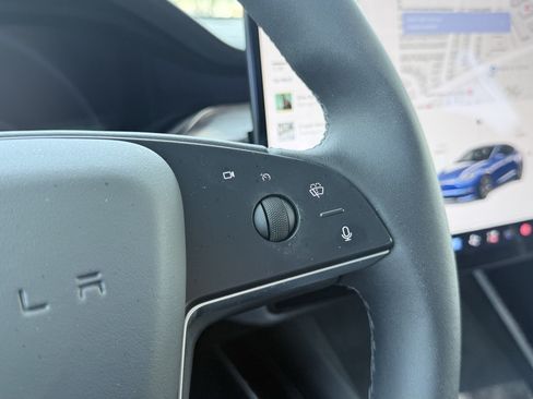 Used 2025 Tesla Model S AWD/4WD image 65