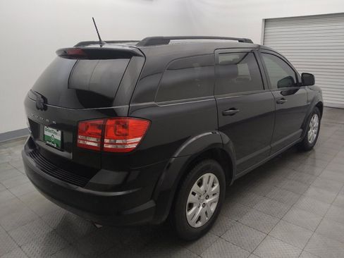 Used 2020 Dodge Journey SE FWD image 9