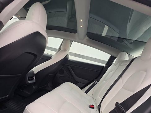 Used 2021 Tesla Model 3 Standard Range Plus image 34