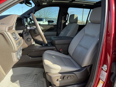 Used 2023 Chevrolet Suburban Z71 w/ Z71 Off-Road Package image 33